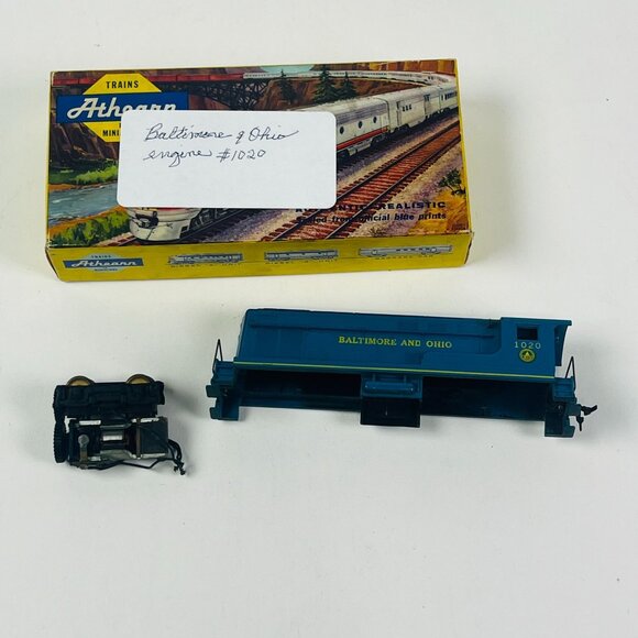 Athearn HO Scale Baltimore & Ohio 1020  Diesel Locomotive Engine Part Only - Picture 1 of 3
